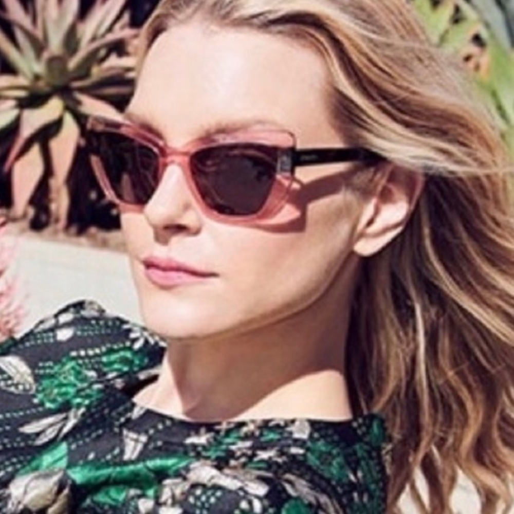 HP🎉 Prada Retro Sunglasses